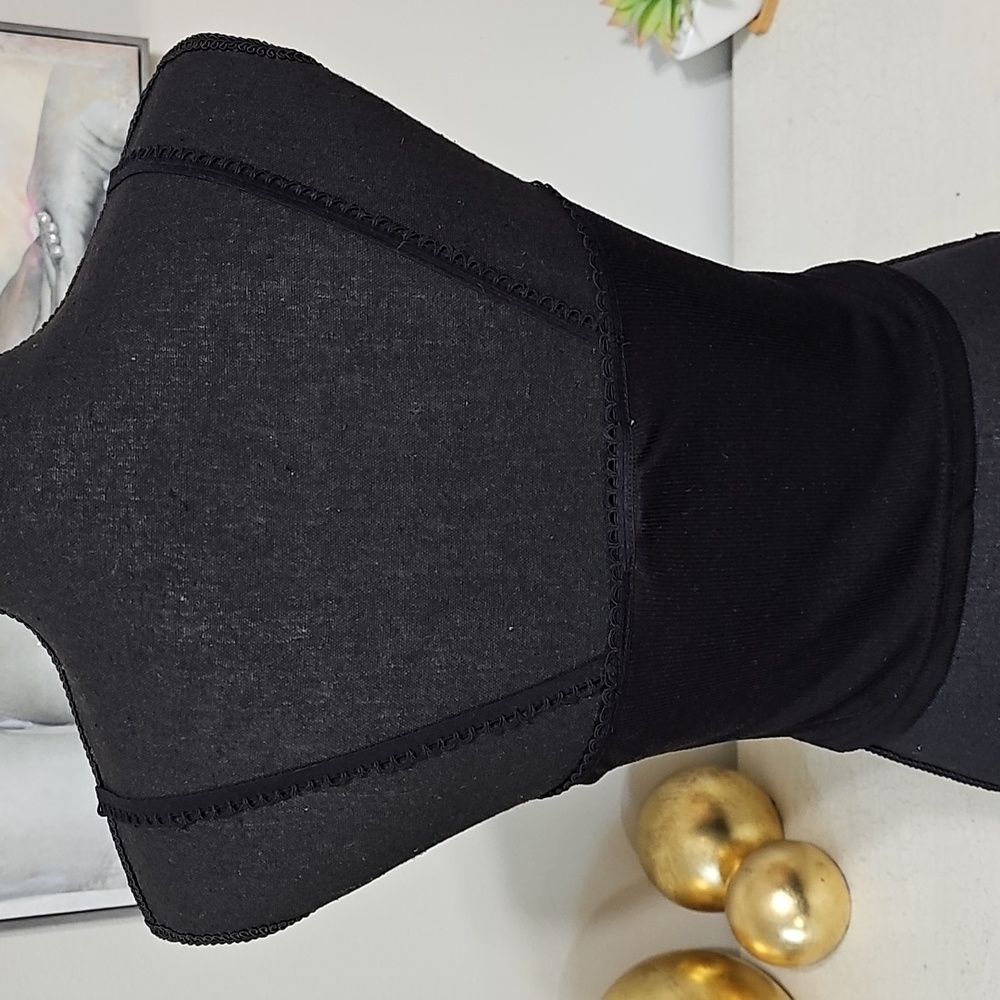 3 for $10 π€ Black Ribbed Cropped Cami with Lace Trim Small - Picture 4 of 5